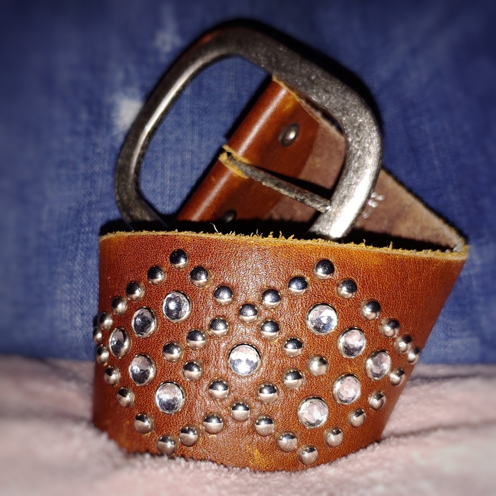 Hollister leather belt with jewels